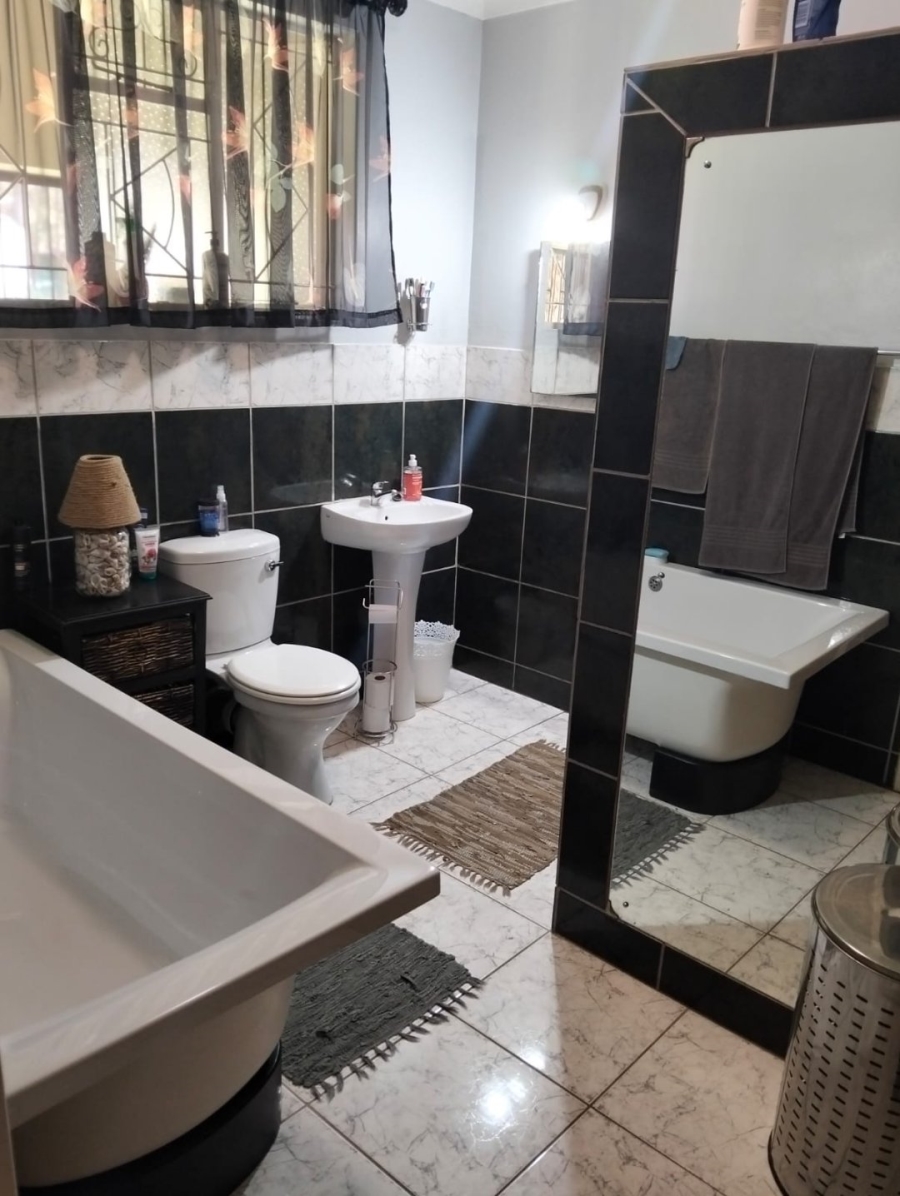 3 Bedroom Property for Sale in Bloemhof North West